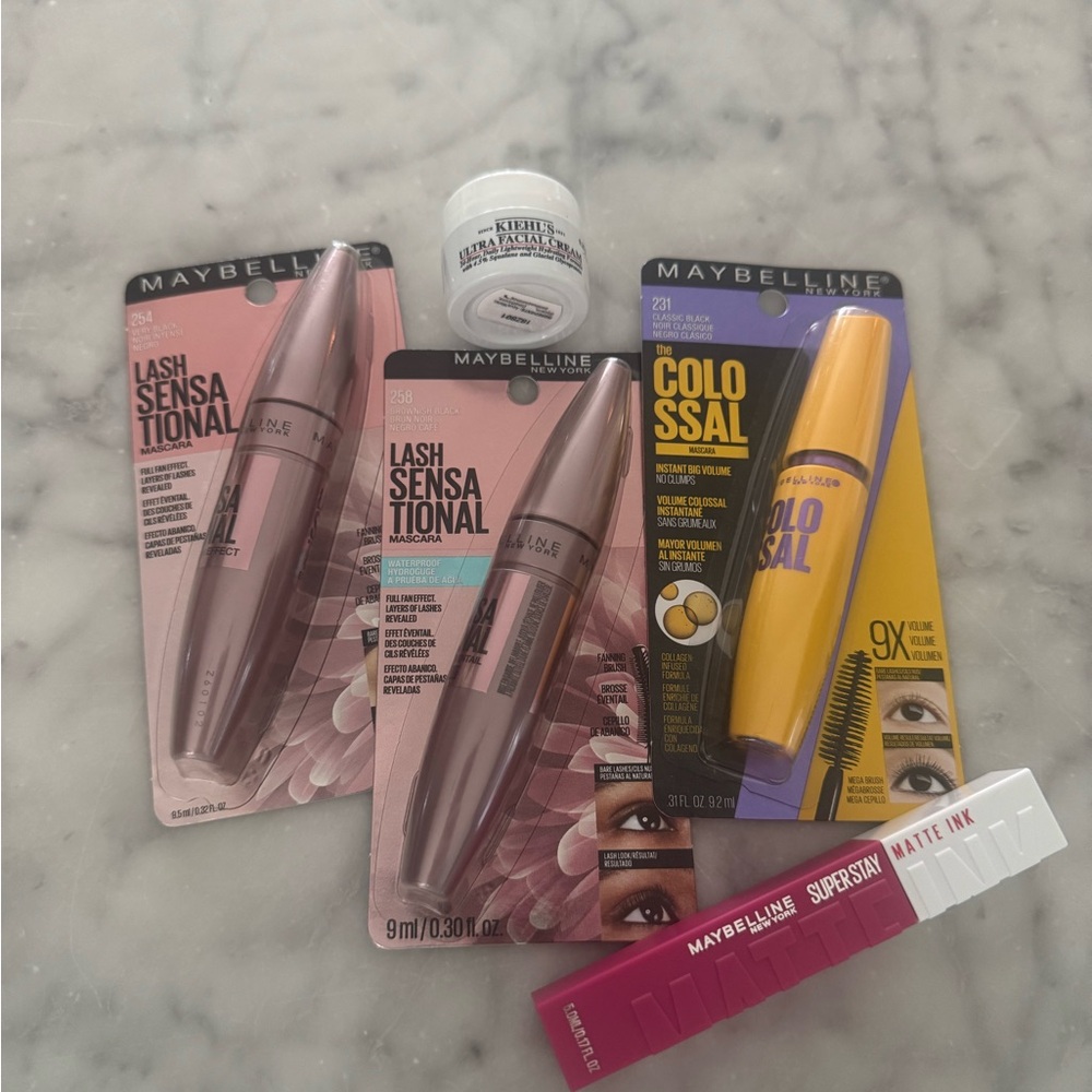 ✨New Maybelline Assorted Mascara and Lip Color with Kiehls Sampler✨